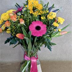 Florist&#39;s Choice Vase Arrangement