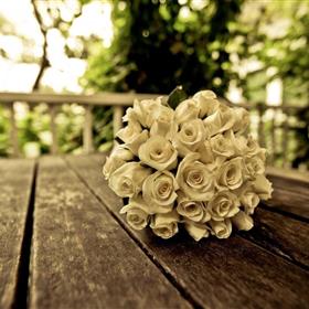 fwthumbflowers-roses-bouquet-hd-wallpaper.jpg